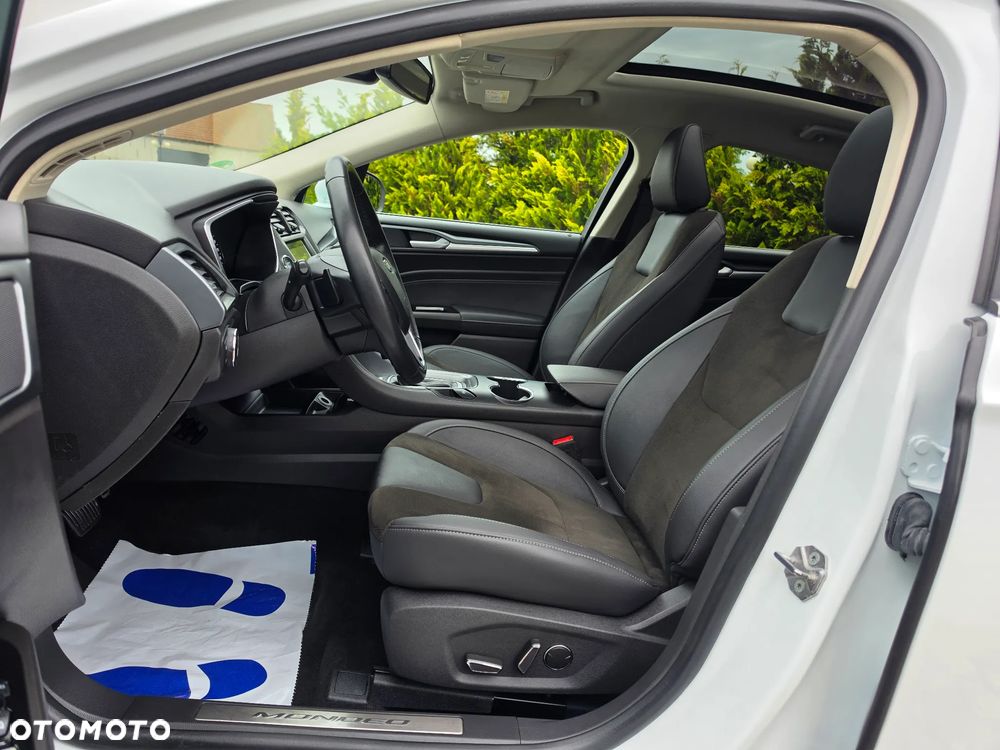 Ford Mondeo 2.0 TDCi Titanium PowerShift - 24
