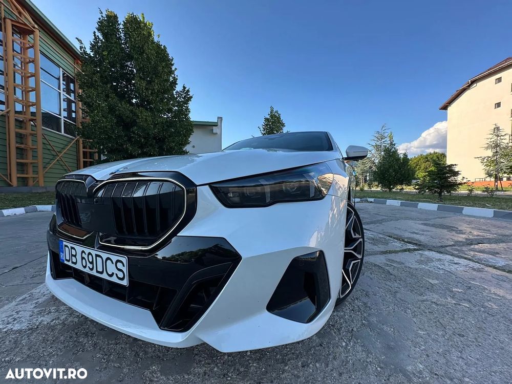 BMW Seria 5 520i AT MHEV - 8