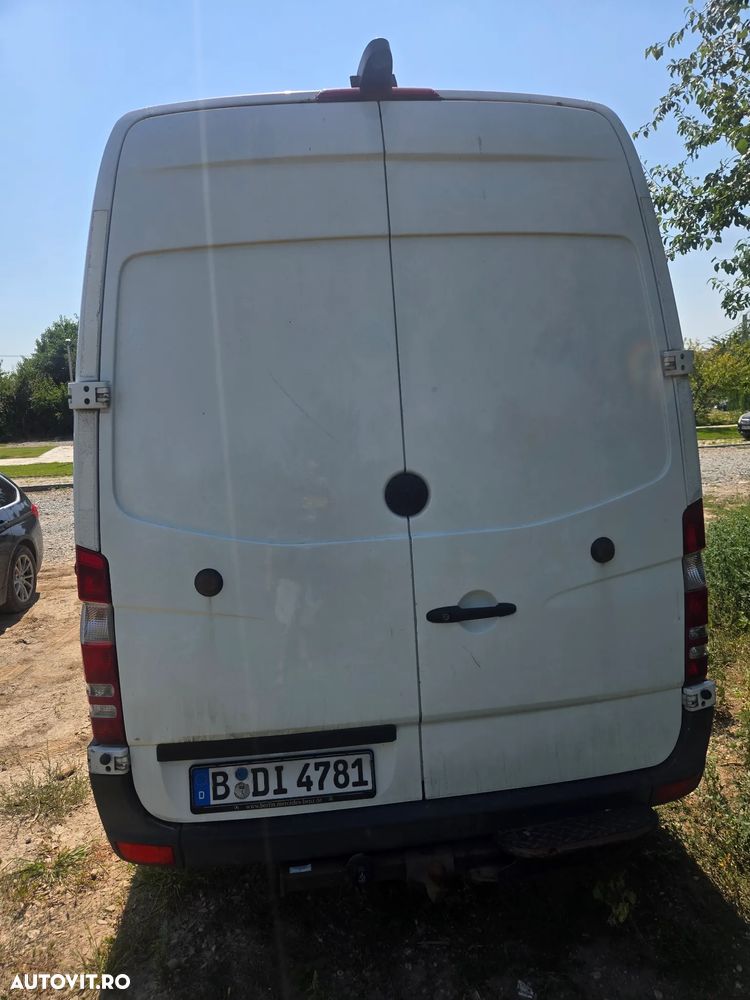 Mercedes-Benz Sprinter - 8