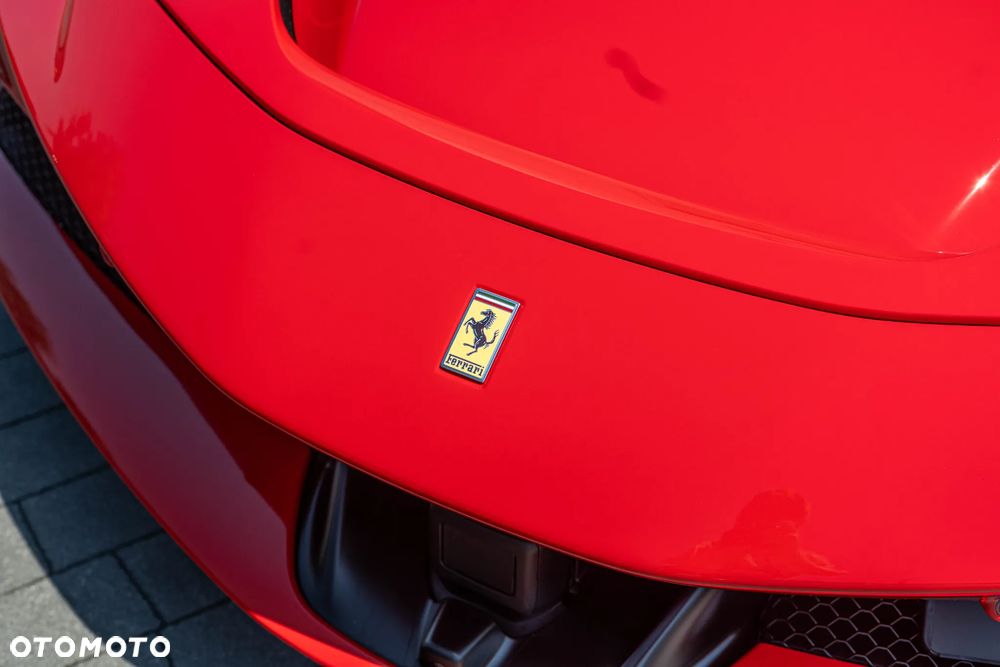 Ferrari SF90 Spider - 10