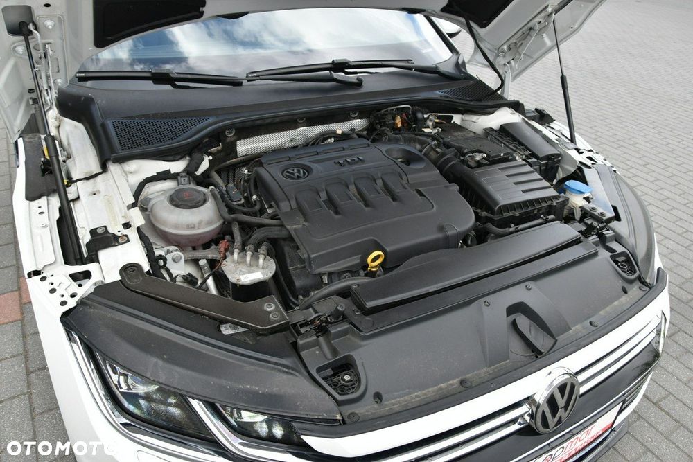 Volkswagen Arteon 2.0 TDI R-Line DSG - 26