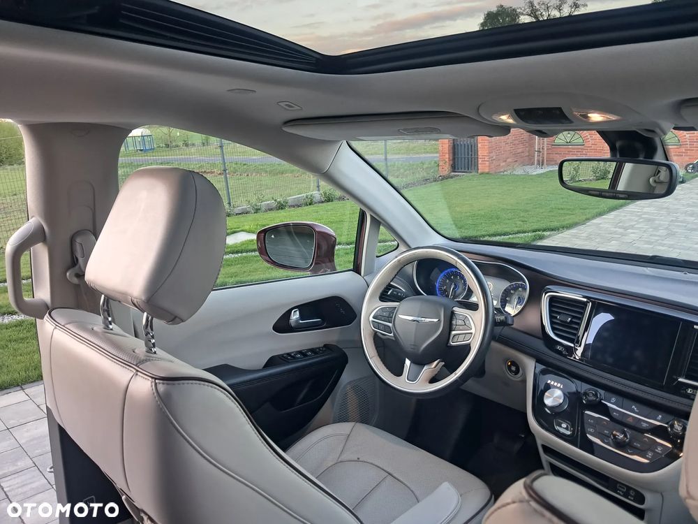 Chrysler Pacifica - 20