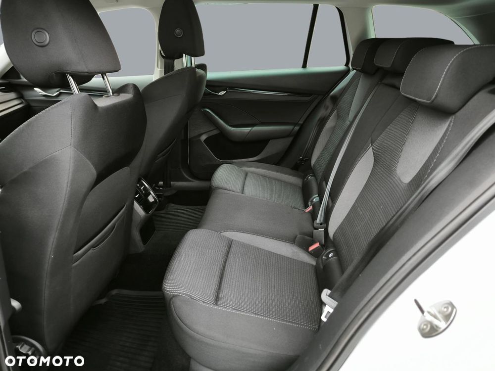 Skoda Octavia - 15