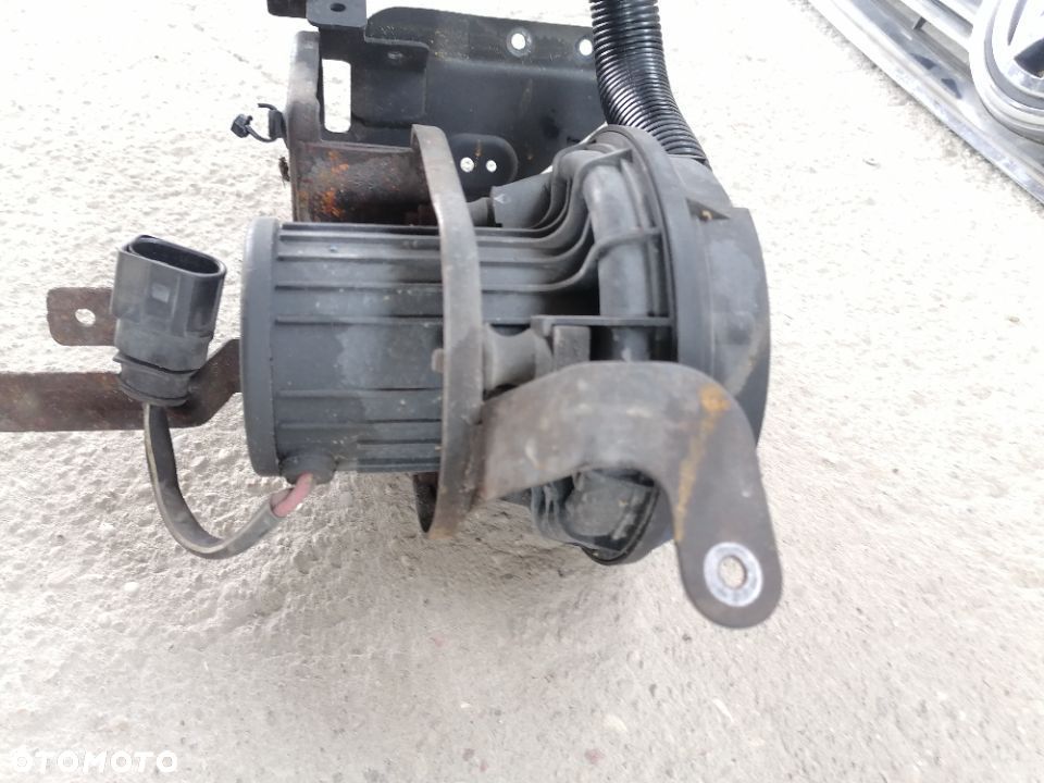 Pompa Mocowanie Kosz Pompy Powietrza Wtórnego Phaeton 3D0 - 3