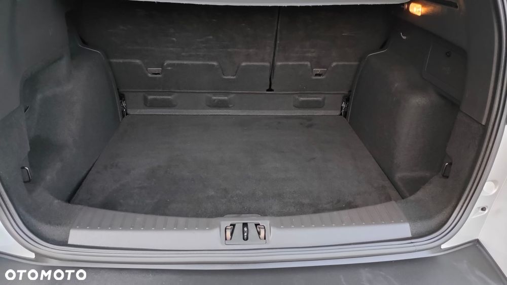 Ford Kuga - 30