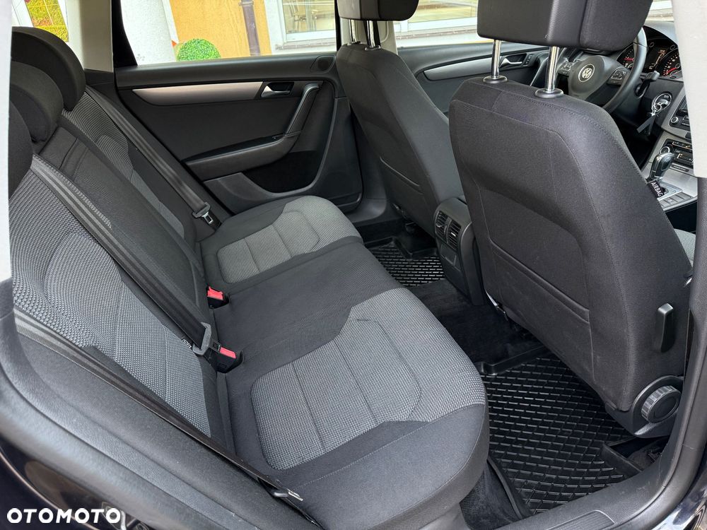 Volkswagen Passat 2.0 TDI DPF DSG Comfortline - 23