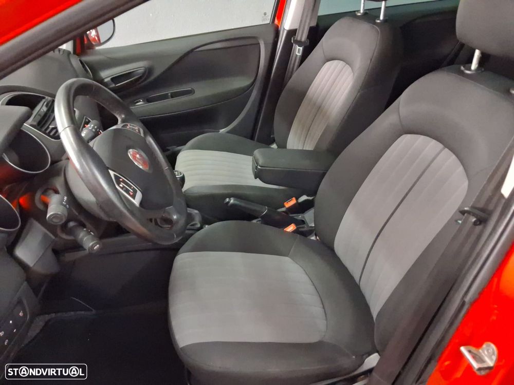 Fiat Punto 1.2 Lounge S&S - 11