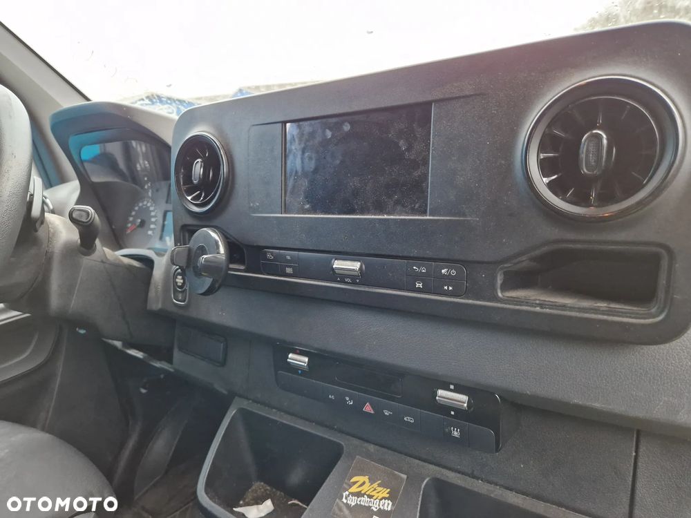 Mercedes-Benz SPRINTER - 8