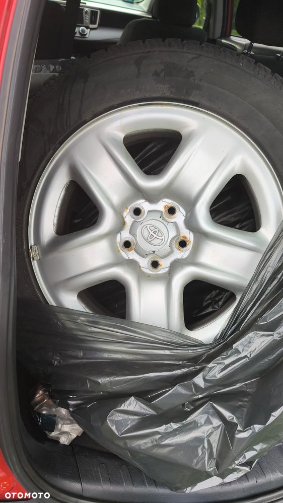 Toyota RAV4 2.5 XLE - 4