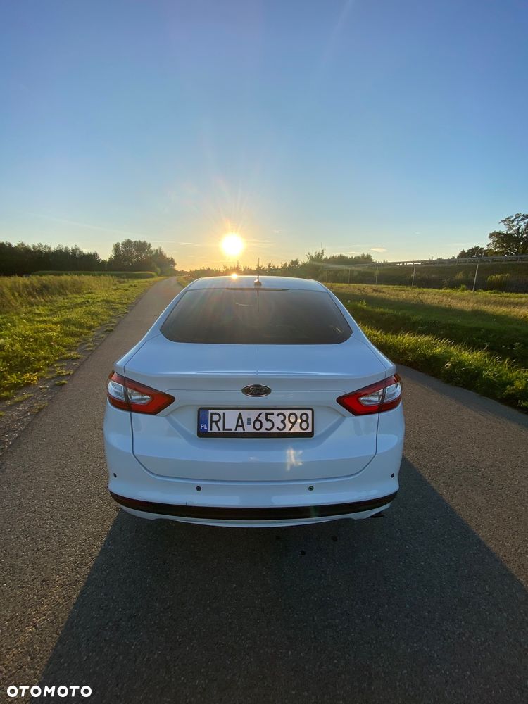 Ford Fusion - 10