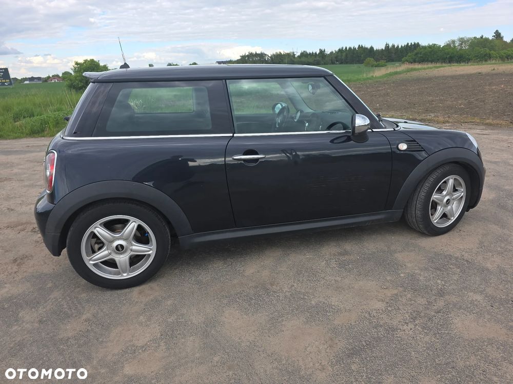 MINI Cooper Standard - 10