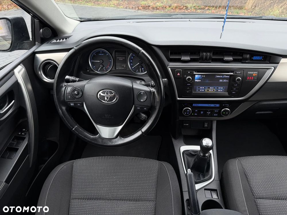 Toyota Auris 2.0 D-4D Premium - 16