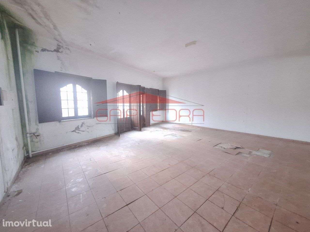 Oportunidade  prédio para apartamentos Cartaxo a 30 m Lisboa - Grande imagem: 2/19