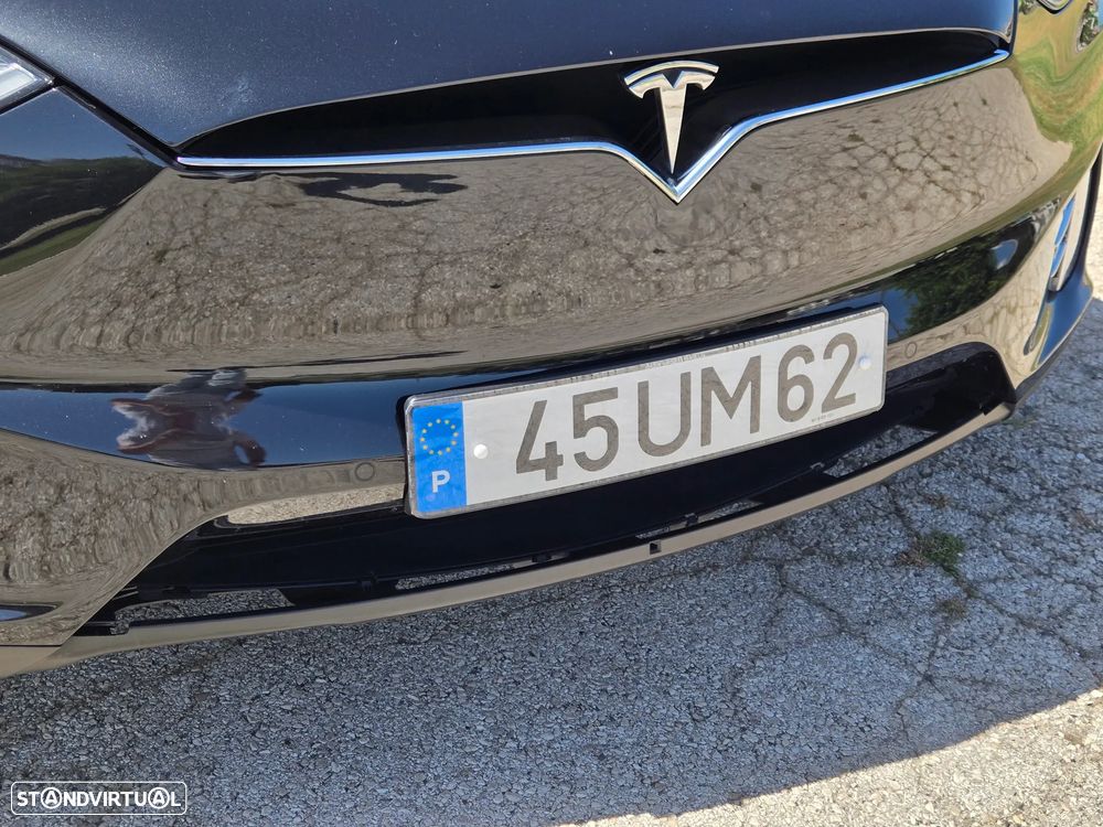 Tesla Model X 100D - 8