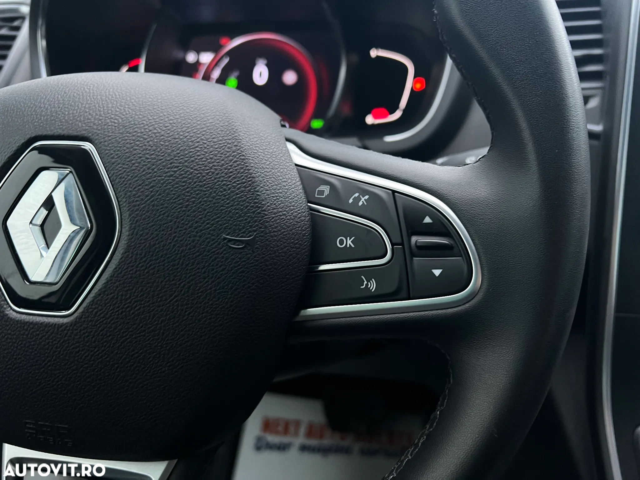 Renault Grand Scenic - 18