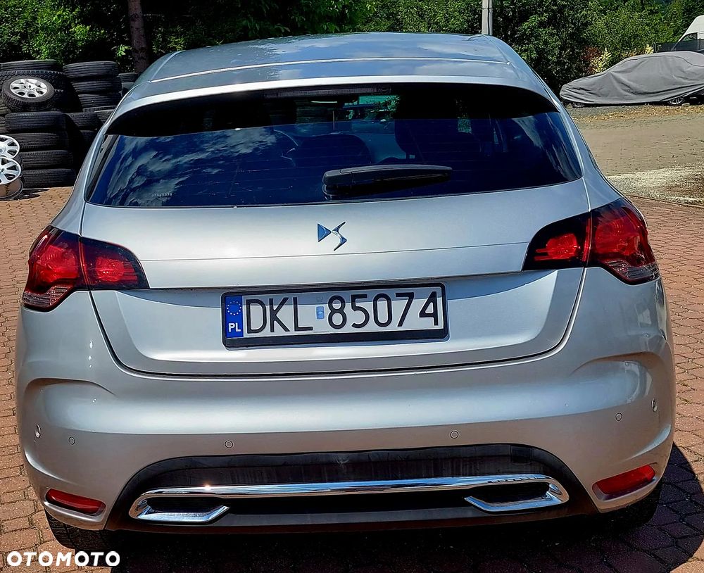 Citroën DS4 e-HDi 115 Urban Show - 8