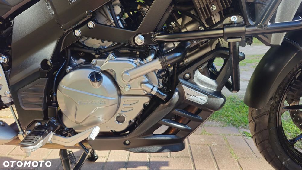 Suzuki V-STROM - 33