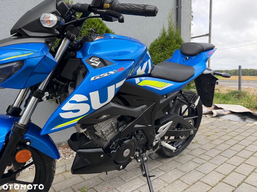Suzuki GSX - 39