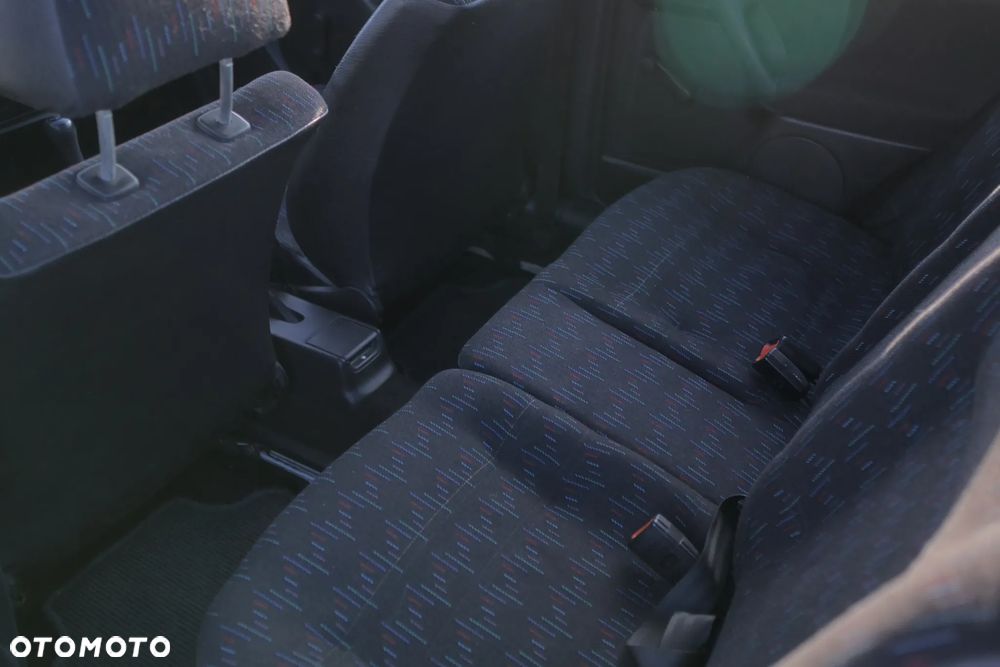 Volkswagen Golf 1.4 CL - 21