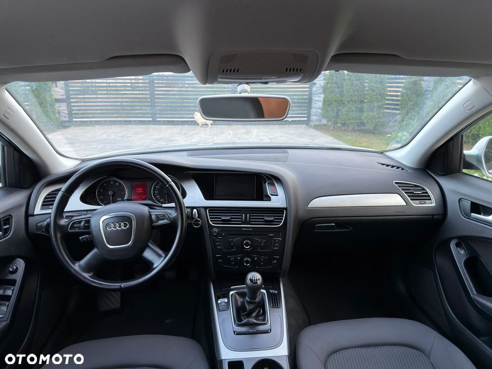 Audi A4 Avant 1.8 TFSI Ambiente - 33