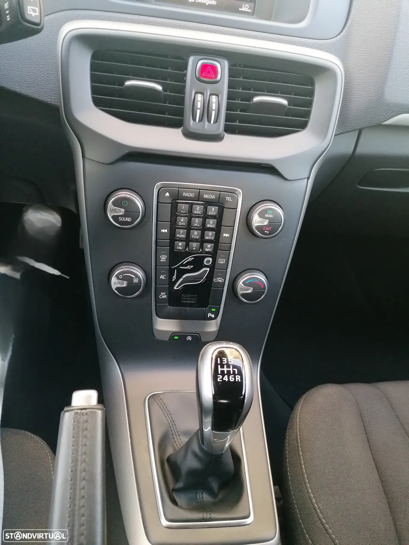 Volvo V40 2.0 D2 Kinetic - 12