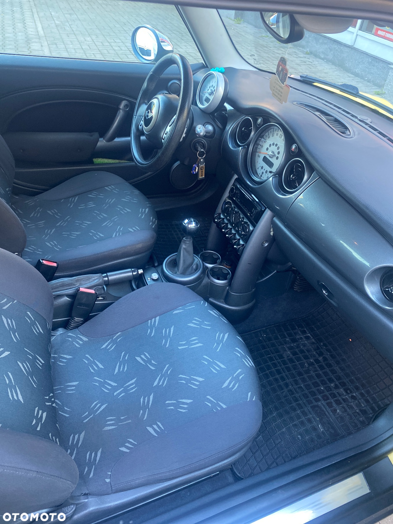 MINI ONE Standard - 10