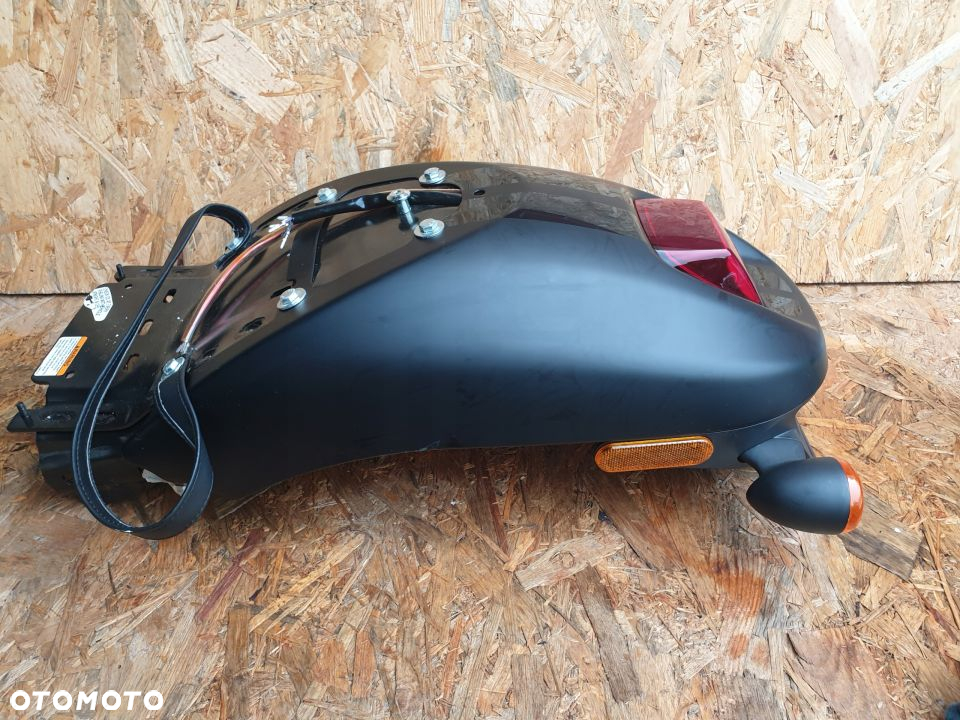 Harley V-Rod Vrod VRSCA BŁOTNIK STELAŻ TYŁ - 3