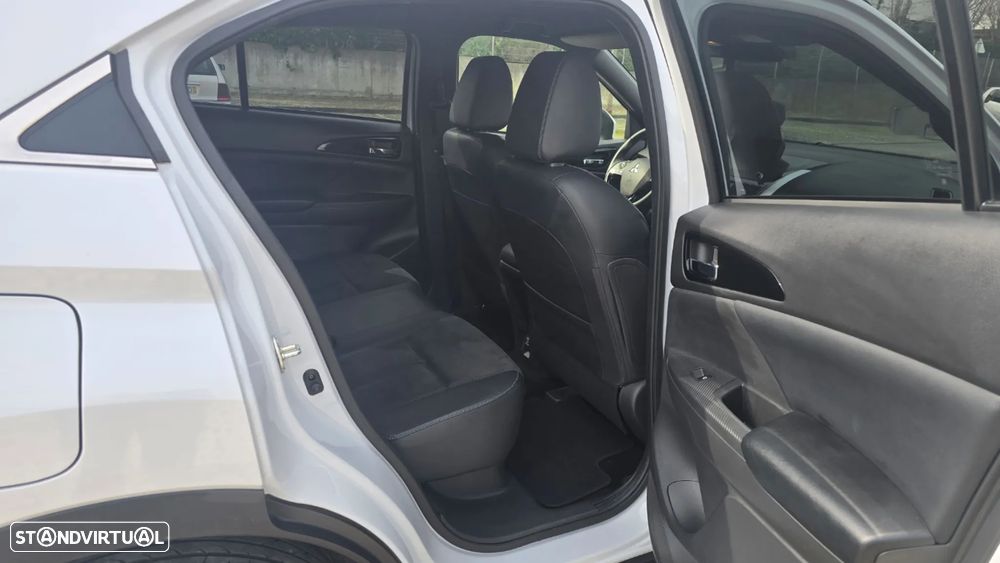 Mitsubishi Eclipse Cross - 11