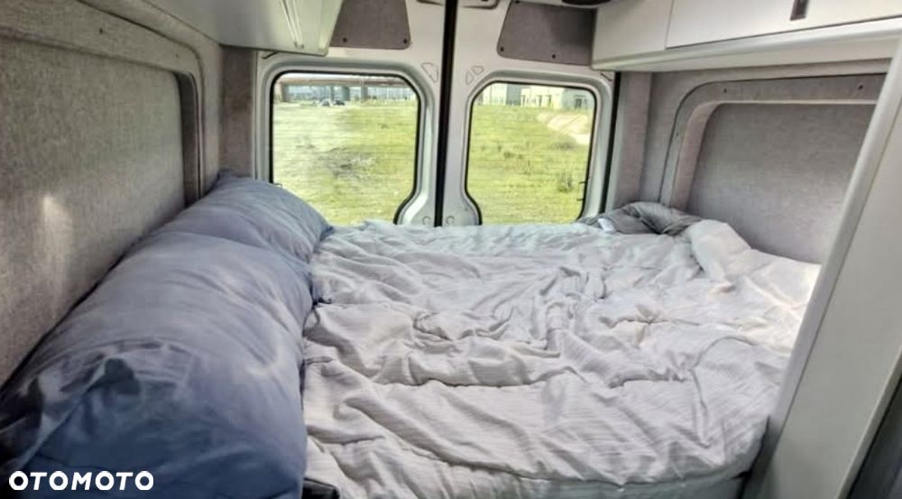 Mercedes-Benz Sprinter - 20