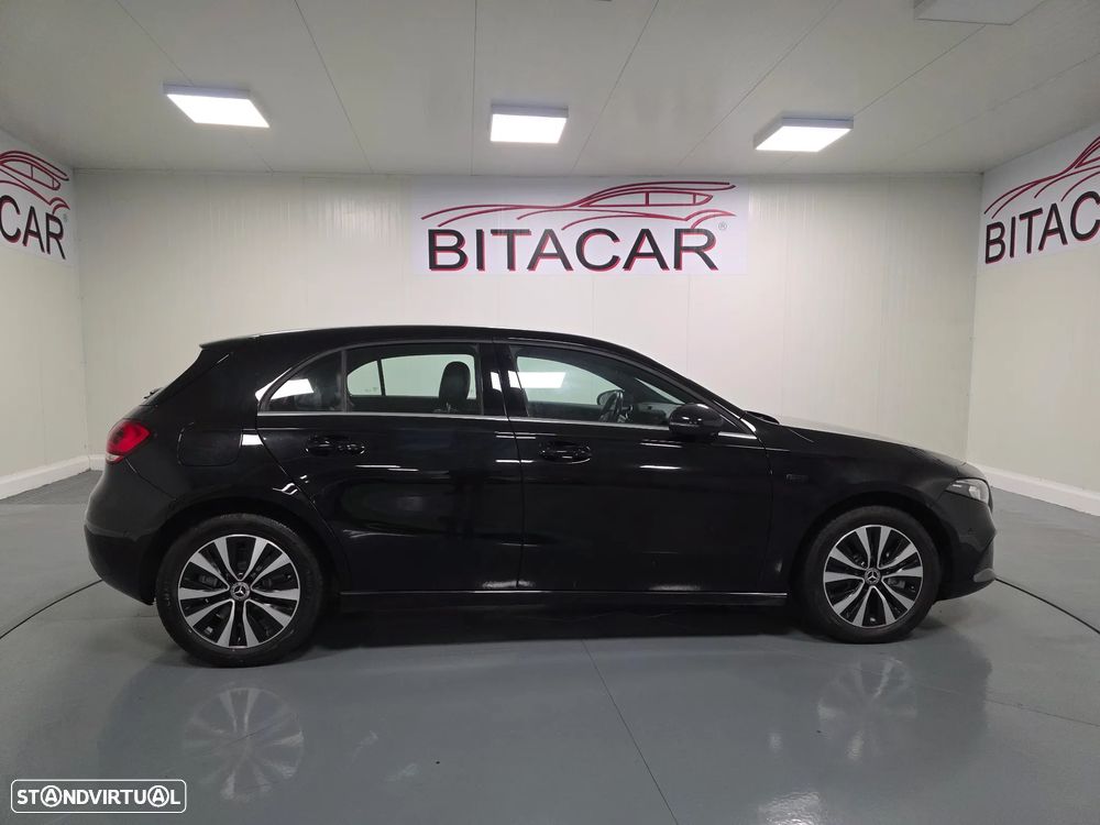 Mercedes-Benz A 250 e Style Plus - 23