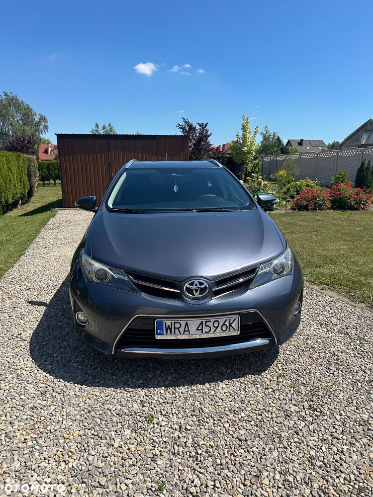Toyota Auris 1.6 Premium Comfort - 2