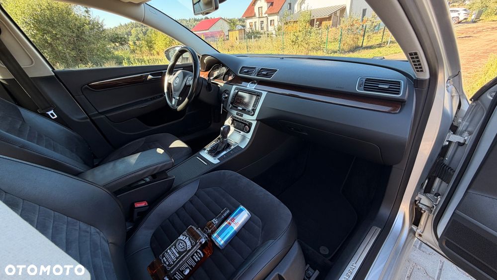 Volkswagen Passat Variant 2.0 TDI DPF Sportline DSG - 15