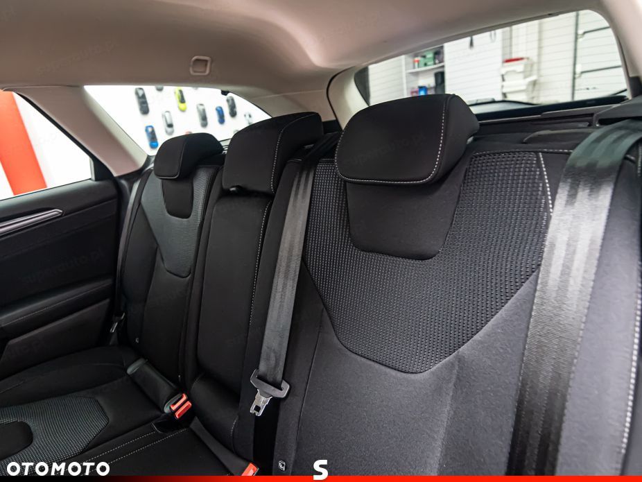 Ford Mondeo 2.0 EcoBlue Titanium - 19