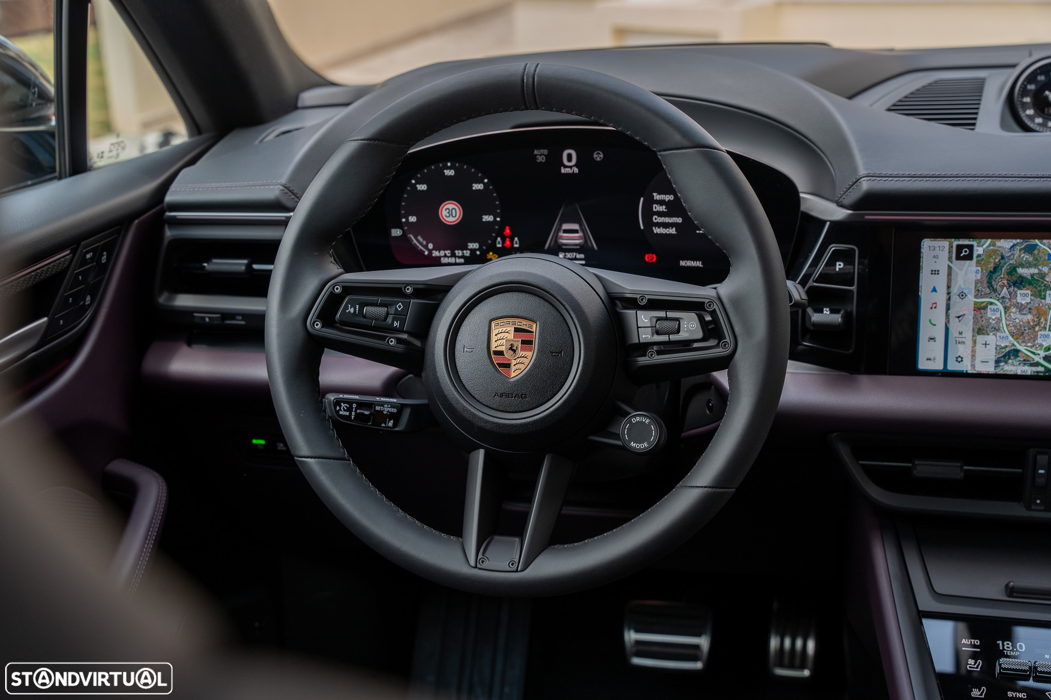 Porsche Macan Electric 4 - 22