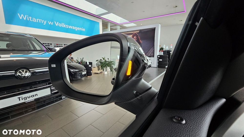 Volkswagen T-Roc - 13