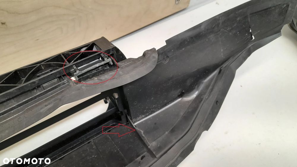 AUDI E TRON E-TRON WLOT POWIETRZA ŻALUZJA 4KE890067C - 4