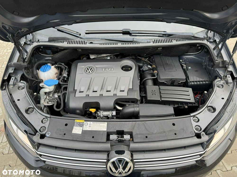 Volkswagen Touran 1.6 TDI DPF BlueMotion Technology Highline - 4