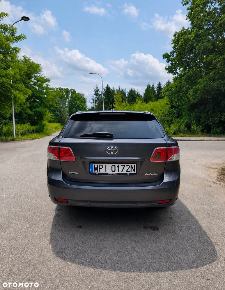 Toyota Avensis 2.2 D-4D Prestige - 2