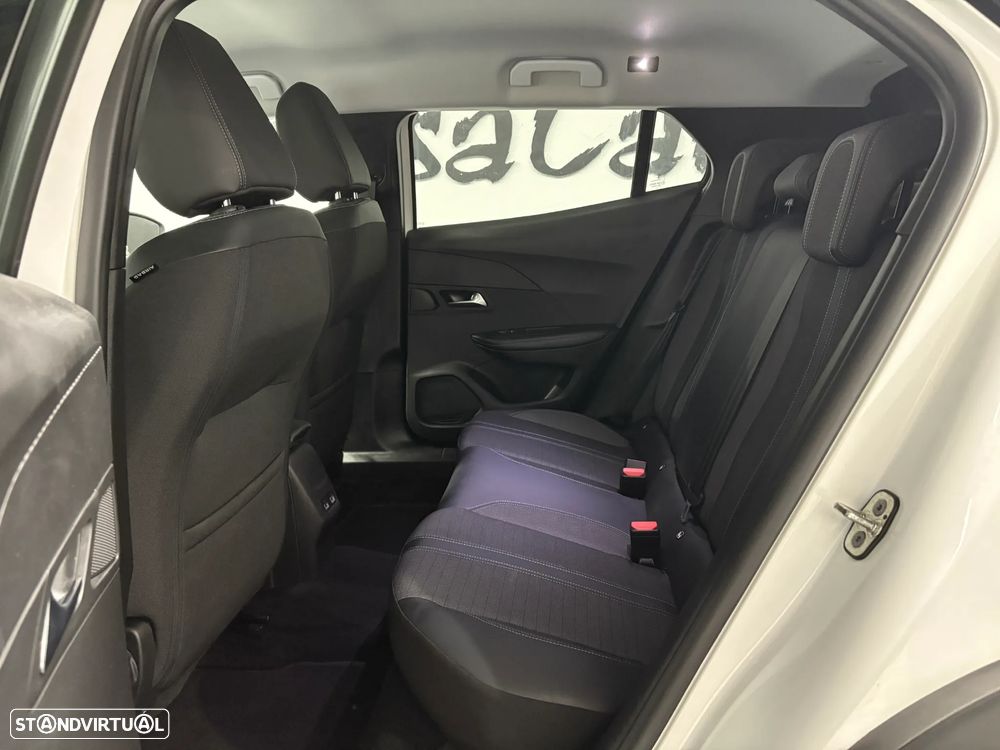 Peugeot 2008 PureTech 130 EAT8 Allure - 17