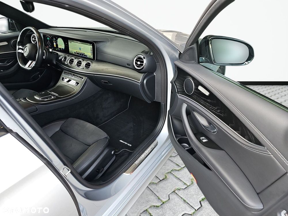 Mercedes-Benz Klasa E - 34