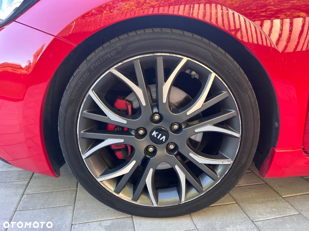 Kia Ceed Cee'd 1.6 T-GDI GT L - 26