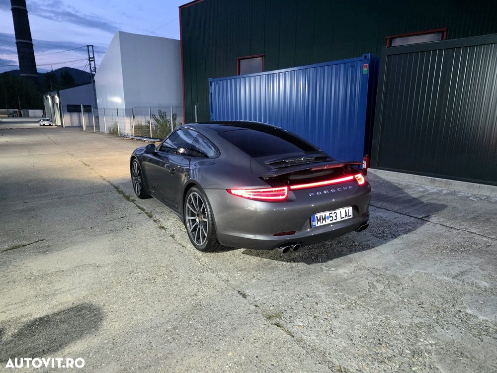 Porsche 911 Carrera 4 PDK - 4