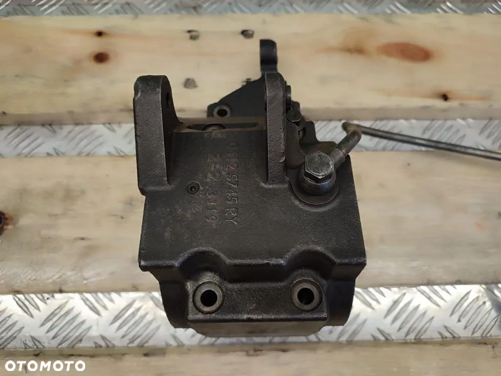 Napęd pompy hydraulicznej 04120756/04125745RY do silnika Deutz TCD3.6 L4 - 3