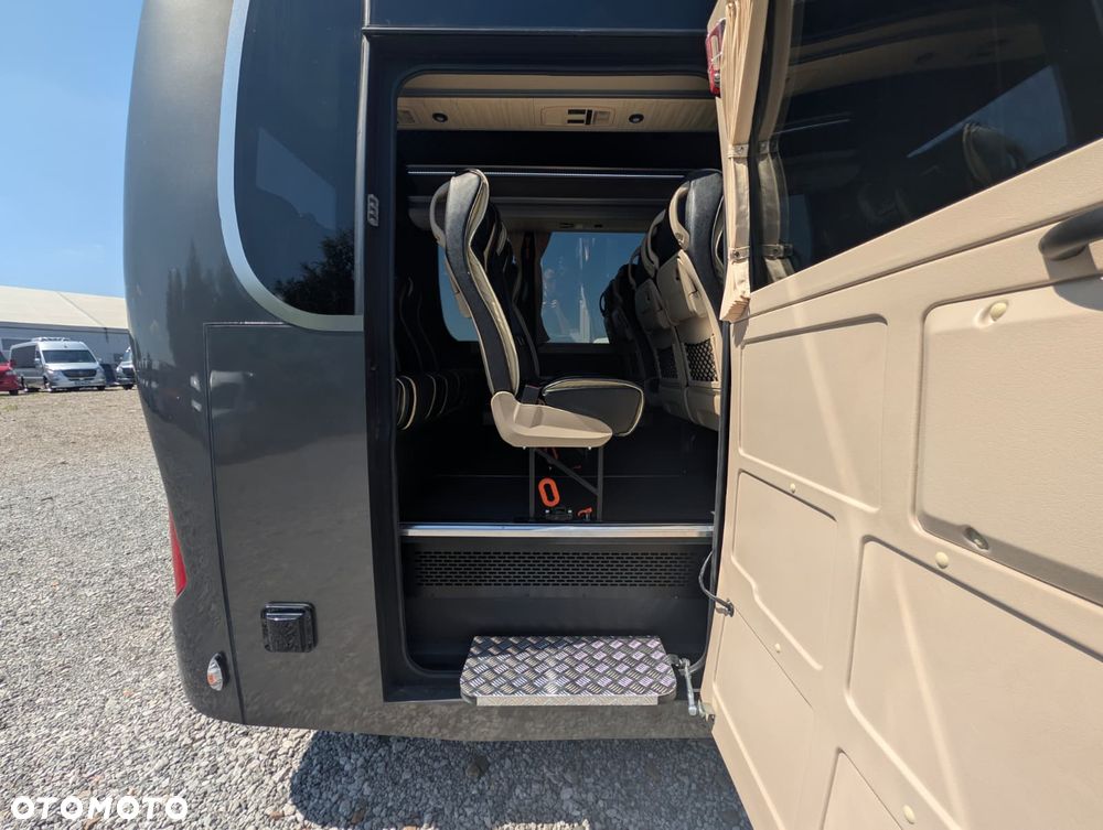 Mercedes-Benz Sprinter 519 - 5