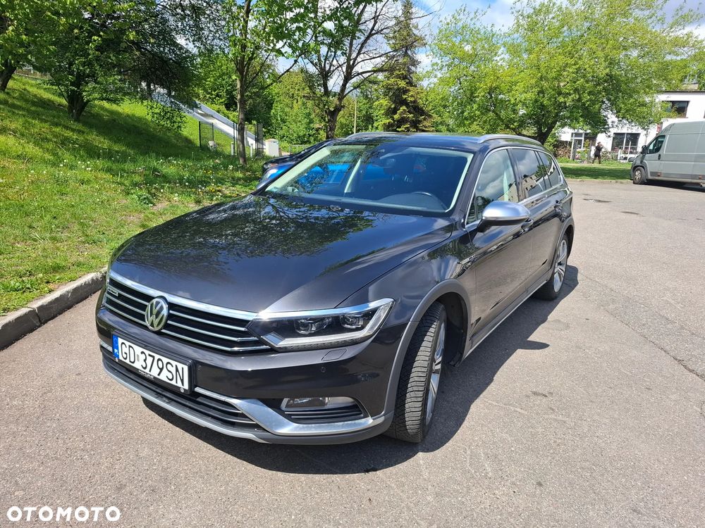 Volkswagen Passat - 4
