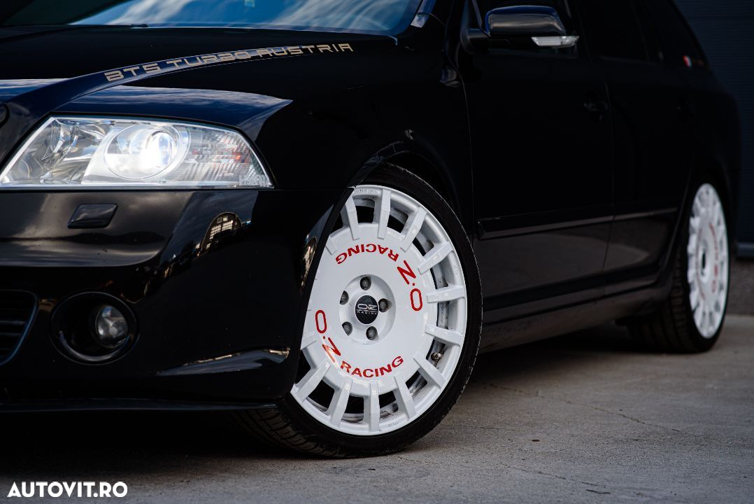 Skoda Octavia Combi 2.0 TFSI RS - 7