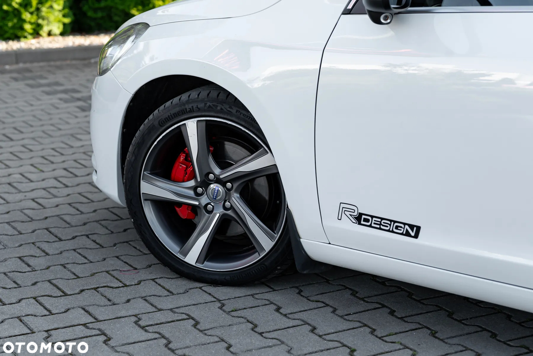 Volvo V60 D5 AWD R-Design - 15