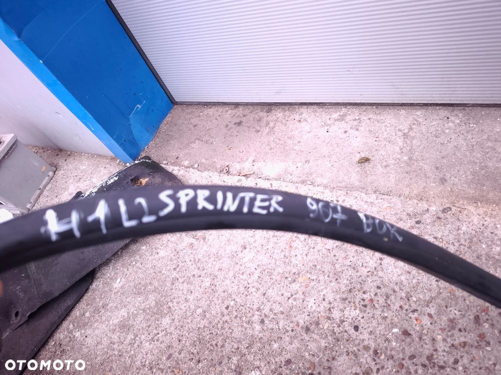 Uszczelka prawa bok drzwi przesuwne Mercedes-Benz Sprinter w907 L2 H1 niski średniak - 4