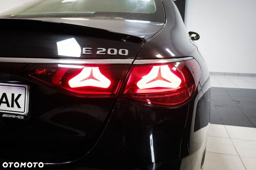 Mercedes-Benz Klasa E - 15