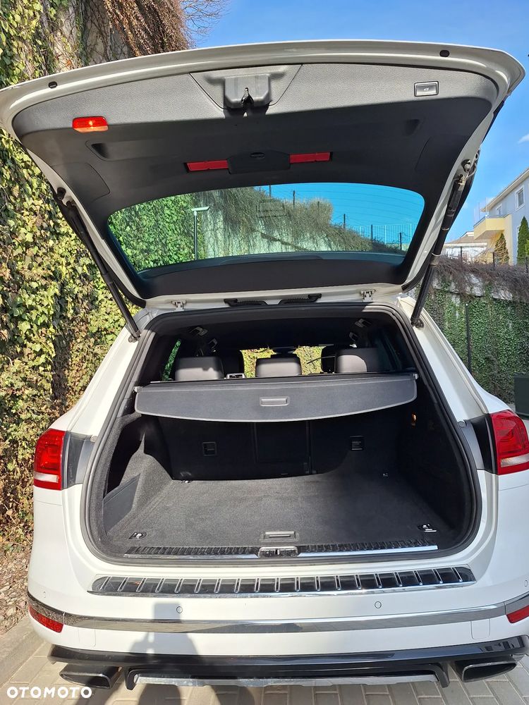 Volkswagen Touareg 3.0 V6 TDI BMT Perfectline R-Style - 12